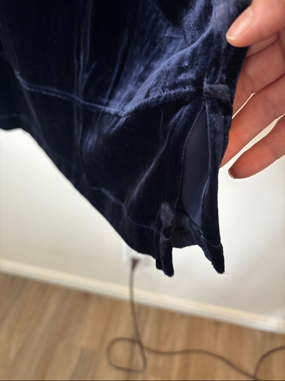 NWT! Sundance Velvet Pleated V-Neck Dress- Navy Blue Orig $188 - Picture 4 of 7